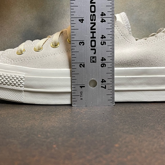 Converse Chuck Taylor All Star Frilly Scallop Platform Women's Sneaker Size 10M - Picture 11 of 14